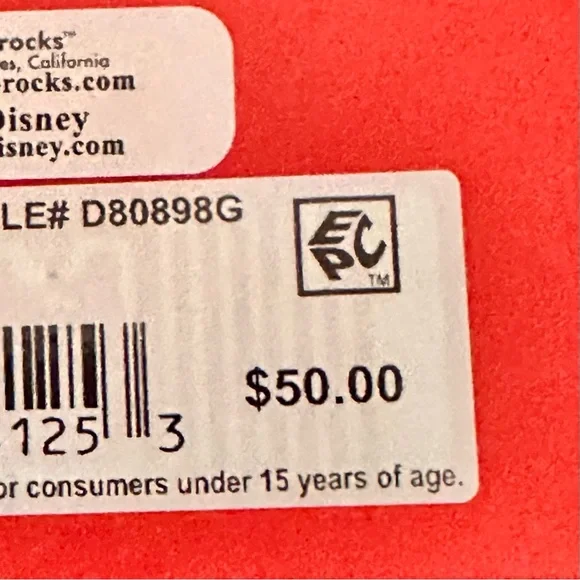 NWT Disney Cubic Zirconia Hoop and hearts, Crystal Bow Minnie Mouse Earring Set - Picture 6 of 7